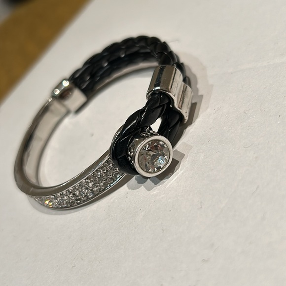 Guess Jewelled Bracelet💎 - Picture 2 of 5